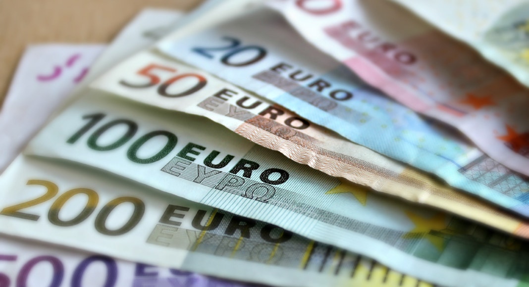 Työttomyysetuudet ja eurot