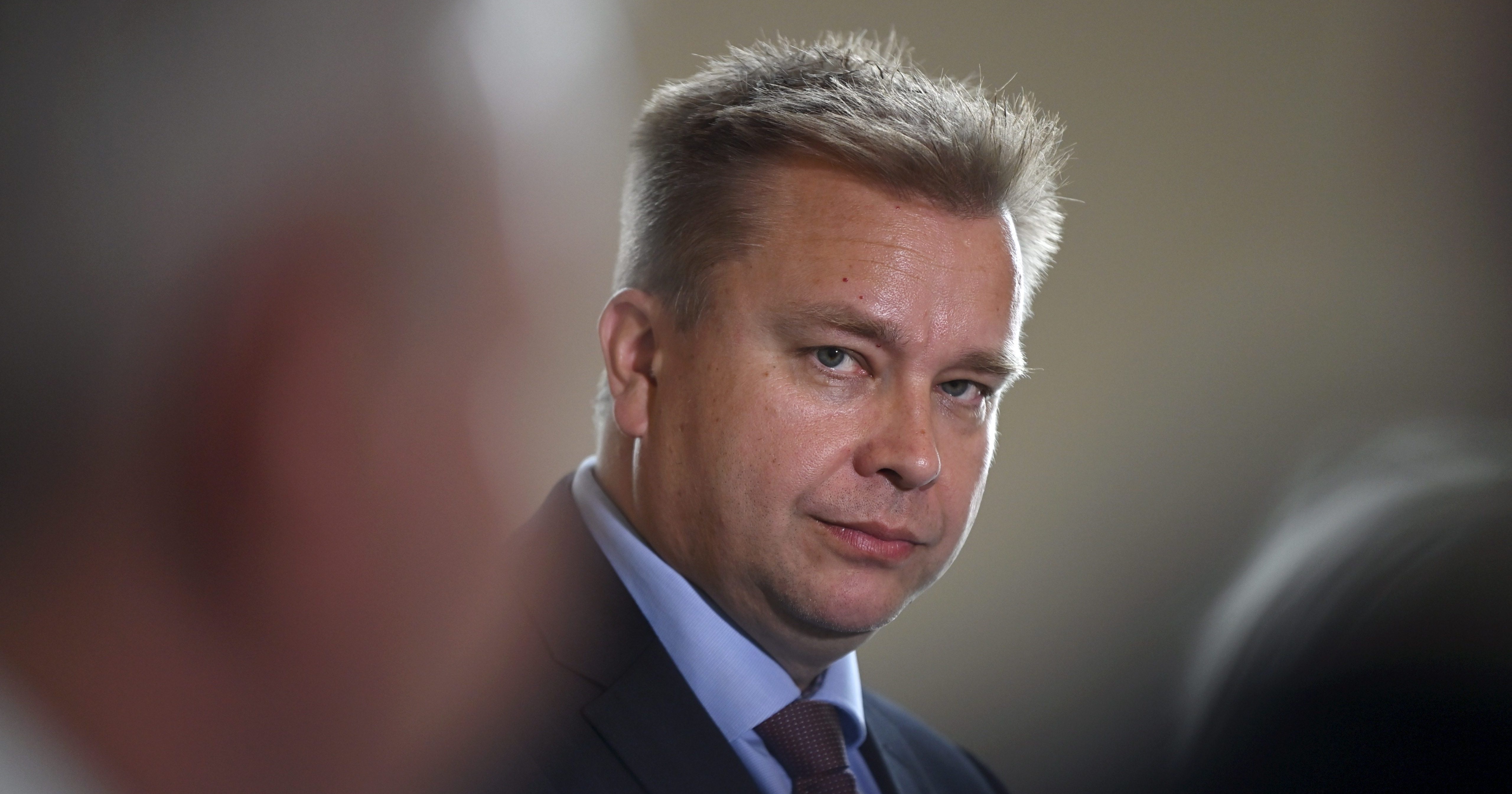 Antti Kaikkonen Perhevapaalle Jäännistä Miesministerinä: "Oli Jo Aikakin"