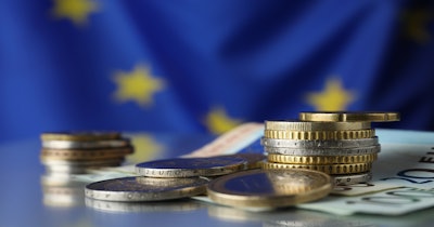 EU-direktiivi haastaa avoimeen palkkapuheeseen – fiksu työnantaja toimii heti: ”Edelläkävijöillä on iso etu”